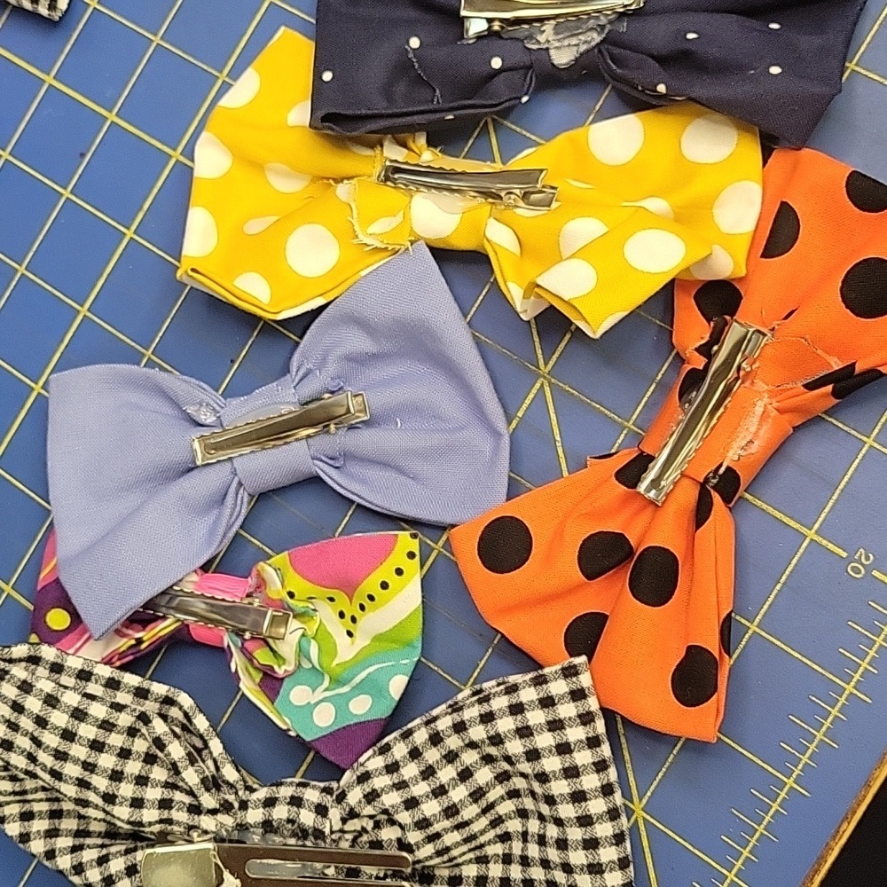 Bundle of 9 Fabric Hair Bows - Picture 8 of 11